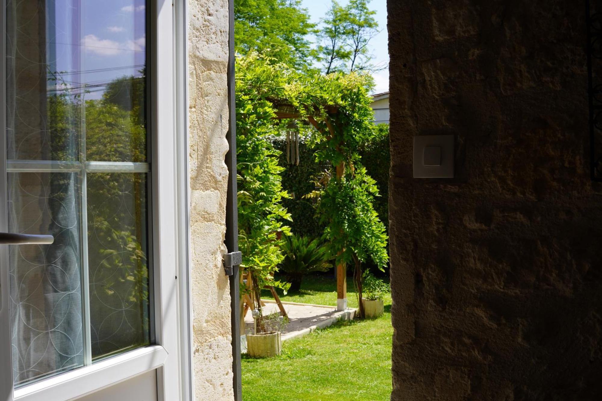La Girondine Bed & Breakfast Galgon Ngoại thất bức ảnh